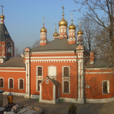 Село Владыкино - это крупнейший населенный пункт, положивший начало району Отрадное.